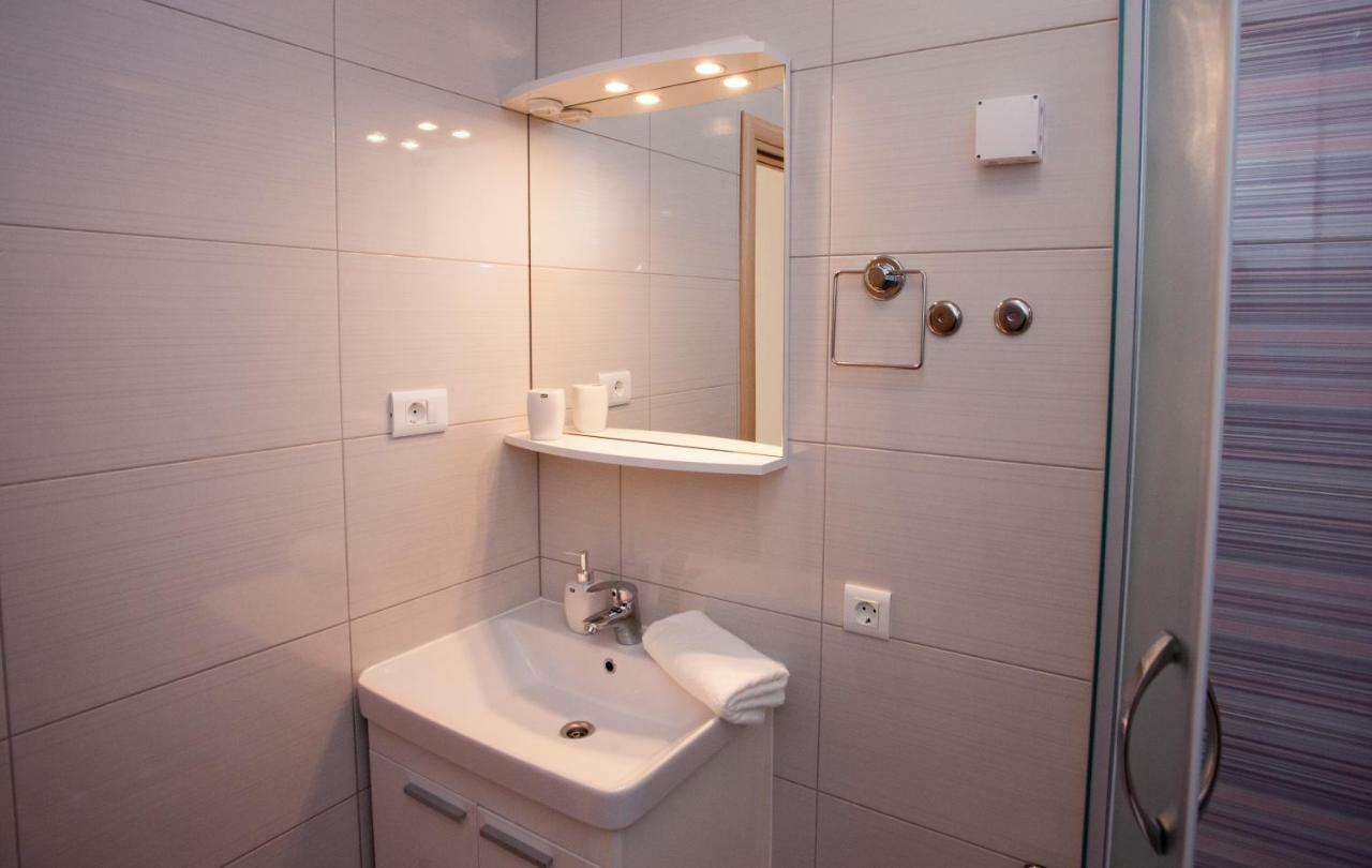 Apartments Mia 4&5 บาชกาโวดา ภายนอก รูปภาพ