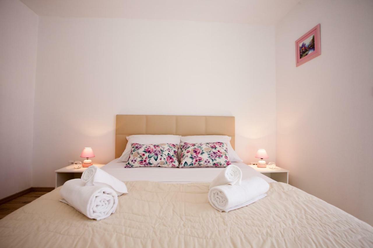 Apartments Mia 4&5 บาชกาโวดา ภายนอก รูปภาพ